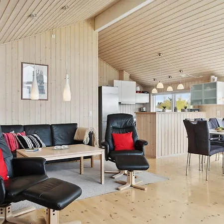 Nyaraló Swanhild - 900m From The Sea By Interhome Bøtø By