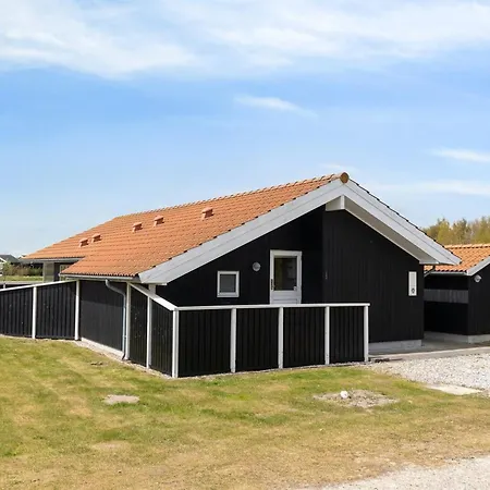 Swanhild - 900m From The Sea By Interhome Bøtø By
