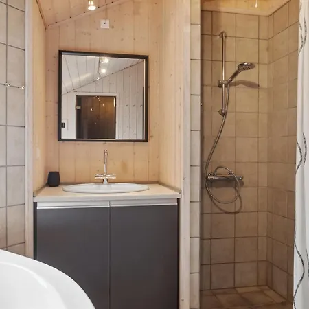 Swanhild - 900m From The Sea By Interhome * Bøtø By