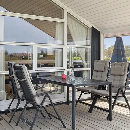 Swanhild - 900m From The Sea By Interhome *